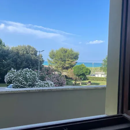 Casa A 100 M Dal Mare Апартаменты *